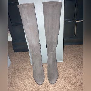 Brand new women’s Aquatalia boots